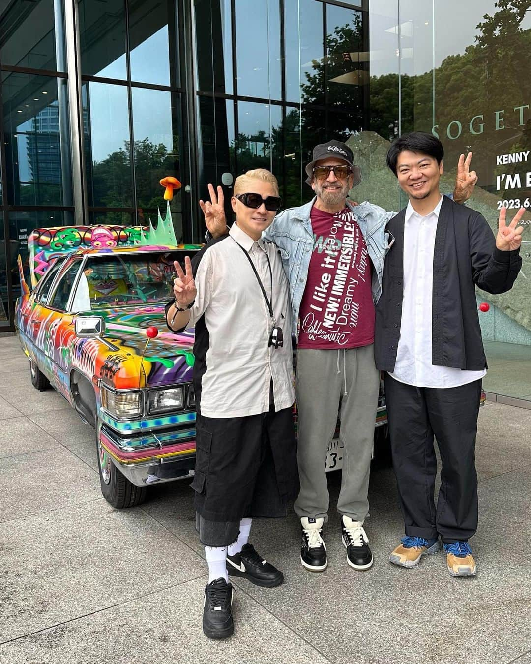 VERBALさんのインスタグラム写真 - (VERBALInstagram)「@kennyscharf is BAAACK in Tokyo🙌  明日から二箇所で開催です:  NANZUKA UNDERGROUND 6月10日(土) – 7月9日(日)  草月会館 草月プラザ 6月10日(土) – 6月30日(金)  #kennyscharf #tokyo  #sogetsukaikan #草月会館  #nanzukaunderground  #watashiwakawaiikemukujara  #わたしはかわいいけむくじゃら」6月9日 19時56分 - verbal_ambush