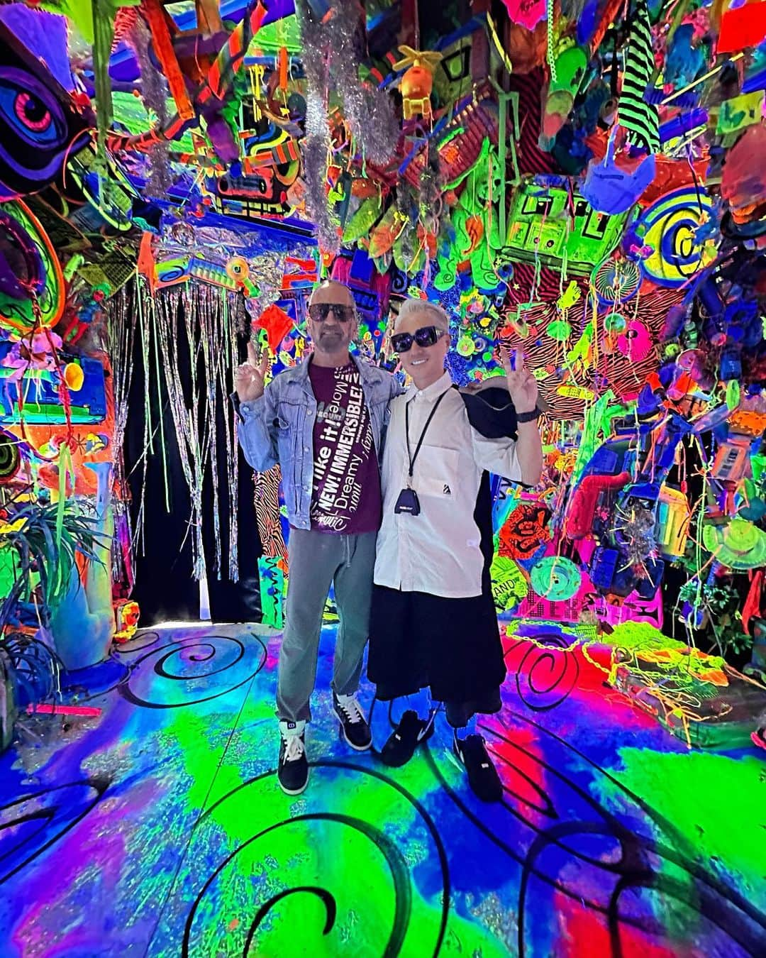 VERBALさんのインスタグラム写真 - (VERBALInstagram)「@kennyscharf is BAAACK in Tokyo🙌  明日から二箇所で開催です:  NANZUKA UNDERGROUND 6月10日(土) – 7月9日(日)  草月会館 草月プラザ 6月10日(土) – 6月30日(金)  #kennyscharf #tokyo  #sogetsukaikan #草月会館  #nanzukaunderground  #watashiwakawaiikemukujara  #わたしはかわいいけむくじゃら」6月9日 19時56分 - verbal_ambush