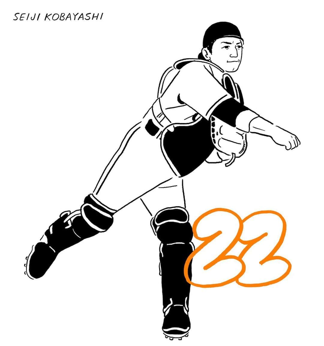 WALNUTのインスタグラム：「GIANTS × WALNUT 今回のコラボプロジェクトのために描き下ろした15選手のイラストが、ジャイアンツ公式グッズとして登場しました⚾️   インスタでも15選手のイラストを順にアップしていきます！  22 #小林誠司　選手 23 #松田宣浩　選手   Tシャツはバックに大きく各選手のイラスト、フロントにはワンポイントで"GIANTS"の文字がプリントされています。  こちらのアイテムはGIANTS OFFICIAL ONLINE STOREにて受注受付中。 ___  オンラインではSOLD OUTになってしまいましたが、各選手のミニサイズなアクキーもありました⚾️🫶🏻  #GIANTS」