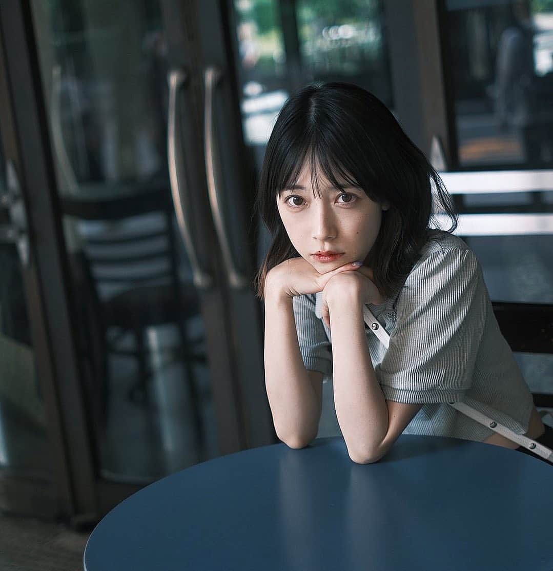 のインスタグラム：「金曜日だから  . . . . . . #ポートレート撮影  #ボブ」