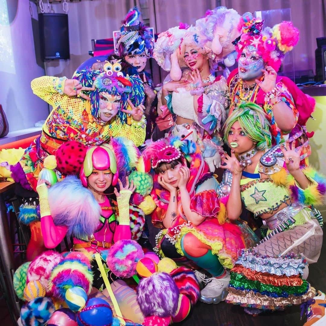 KAWAII MONSTER CAFEさんのインスタグラム写真 - (KAWAII MONSTER CAFEInstagram)「💛👽【KAWAII MONSTER PARTY】👽💚 5.25 Thank u for comming💞👑✨   🌈Monster X & Monster girl😈@monsterx_kawaii  🎀MELTY🧁 @ciel_melty  💙JELLY 🔮 @alice22o_  🍄 MUSH 🪅 @kili_ilik  ⚡️CRAZY🔫 @ruka24_official   #kawaiimonsterparty #kawaiimonstercafe  #monsterx #monstergirl #tokyo #harajuku」6月9日 19時59分 - kawaiimonstercafe