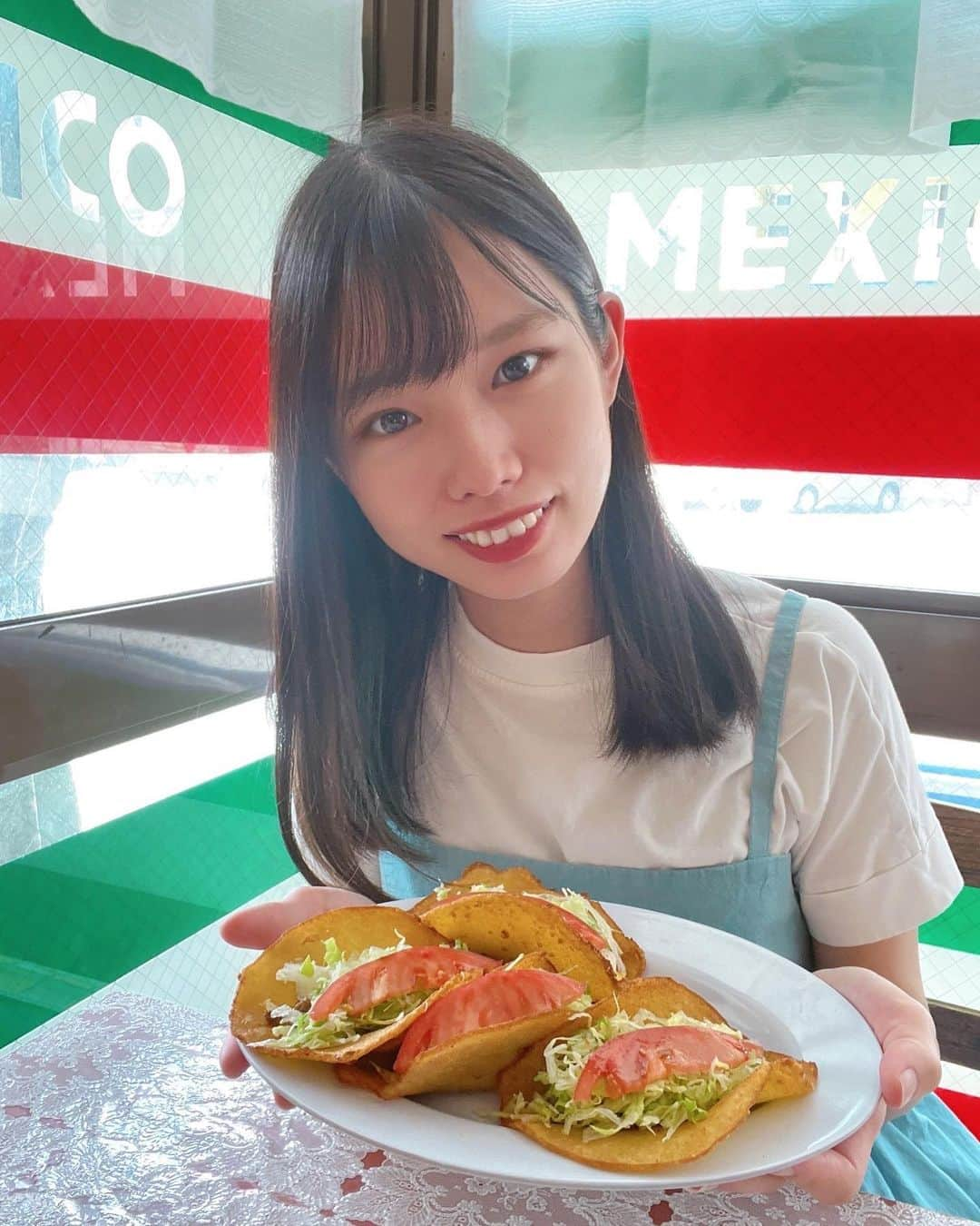 なみなみさんのインスタグラム写真 - (なみなみInstagram)「♪ 沖縄行ったら絶対行って欲しいお店🌮 【タコス専門店メキシコ】 行くたびに並んでて大人気のお店！  ココ美味しいよね行ったことある人〜？」6月9日 20時16分 - naminami.idushi