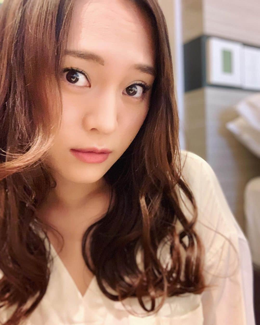 犬塚あさなのインスタグラム：「iPhoneのポートレートが最高❤︎ たくさん写真撮ったから載せる❤︎  #自撮り #selfie #japanesegirl #ポートレート」