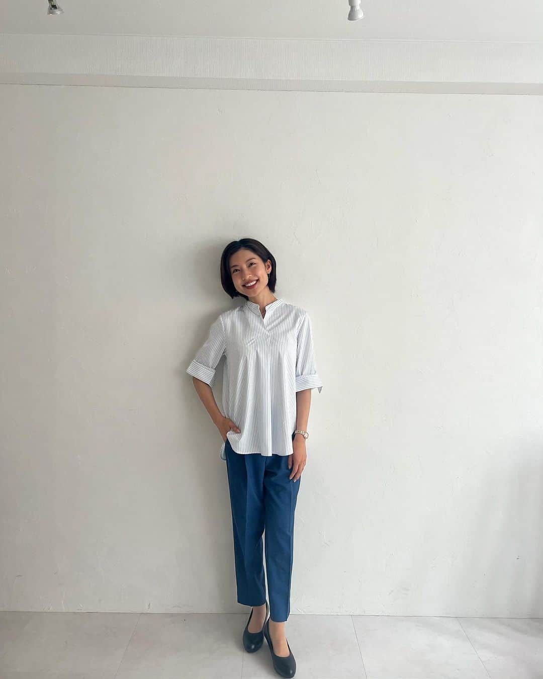 橋本聖子さんのインスタグラム写真 - (橋本聖子Instagram)「レディーススーツはるやまの撮影👖 @haruyama_ladies   ショートヘアにしてから初めてのスーツ撮影。ロングの時とは違った印象でした🤍ヘアセットが大変で、ショートの人はみんなどうしてるの〜〜〜〜！（教えて）  夏に向けてのカラーアイテムかわいかったです☀️🍉🌺  #モデル #撮影 #スーツ女子」6月9日 20時24分 - _seikohashimoto