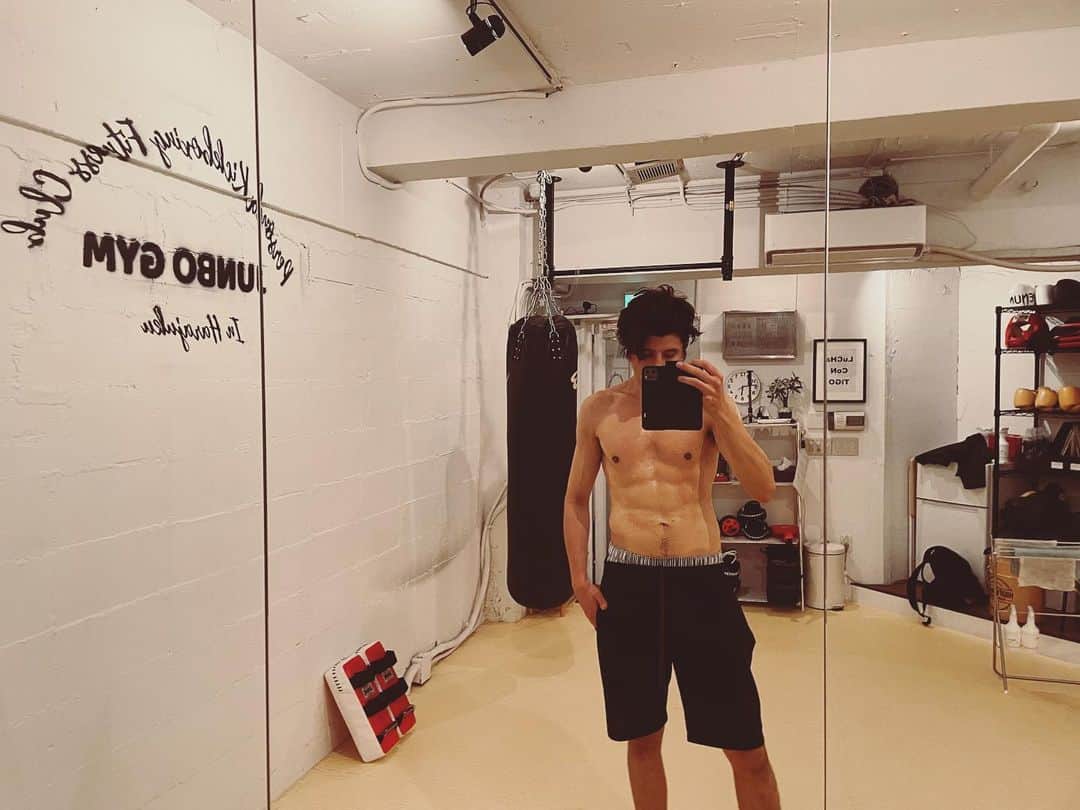 城田純のインスタグラム：「今日はお客様のパーソナルの後に個人練🔥」