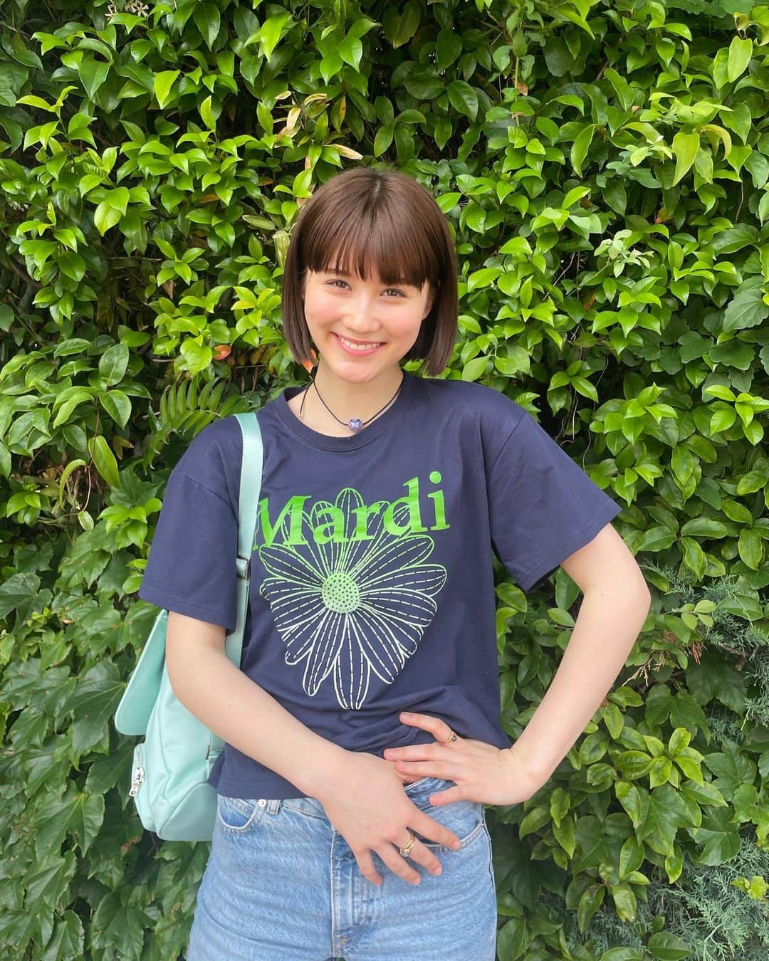 藤本林花美愛さんのインスタグラム写真 - (藤本林花美愛Instagram)「🌼🦋  今年もマルディのTシャツたくさん着たいな💙  Tops: @mardi_mercredi_official  @mardi_mercredi_japan  Bag: @minitmute」6月9日 20時34分 - lily_1001_official