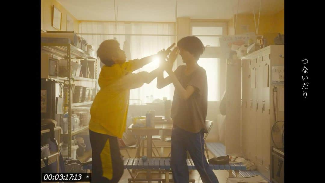 のインスタグラム：「📽️  ドレスコーズ「最低なともだち」 MUSIC VIDEO  YouTubeにて公開！  映像で描かれる”最低なともだち” 青春を駆け抜ける2人の少年の姿をご覧ください。 ▶https://youtu.be/vzGF_bW13No  ■ドレスコーズ「最低なともだち」MUSIC VIDEO  監督：山戸結希  出演：白鳥晴都、原田琥之佑、吉田倭、萩原陽翔、萩原聖翼、湯浅洋彌、ドレスコーズ 志磨遼平  #最低なともだち #ドレスコーズ #志磨遼平」