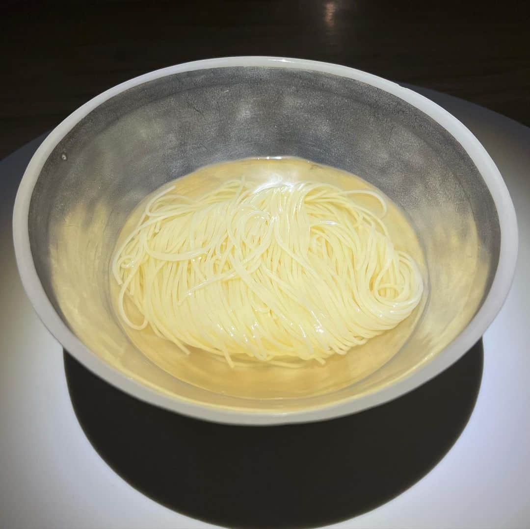 藤原ヒロシのインスタグラム：「こんなにシンプルでこんなに美味しい」