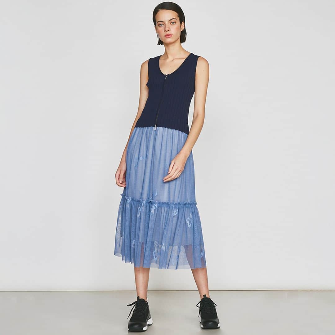 Double Standard Clothingのインスタグラム：「. NEW ARRIVAL 2023 PRE-FALL COLLECTION . [TOPS] ESSENTIAL / ワイドリブノースリーブニット price. 19,800円(税込) color. ブラウン / ネイビー size. 36 / 38 . [BOTTOMS] ESSENTIAL / チュールギャザースカート price. 35,200円(税込) color. サックス / ブラック size. 36 / 38 . ------------------------------------------- #doublestandardclothing #tokyo #DSC #sov #dscessential #nightstore #2023prefall #fashion #ootd」