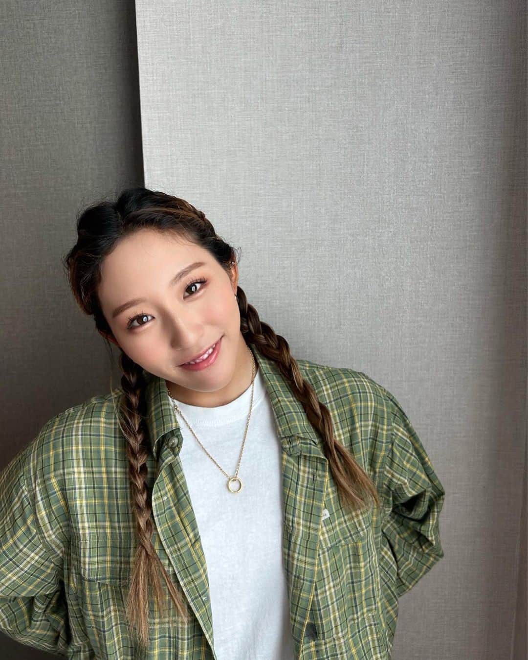 川合美乃里のインスタグラム：「まいこさまフォト  化粧も変えました笑 髪の毛も編んでくれました 🙇🏻‍♂️💗」