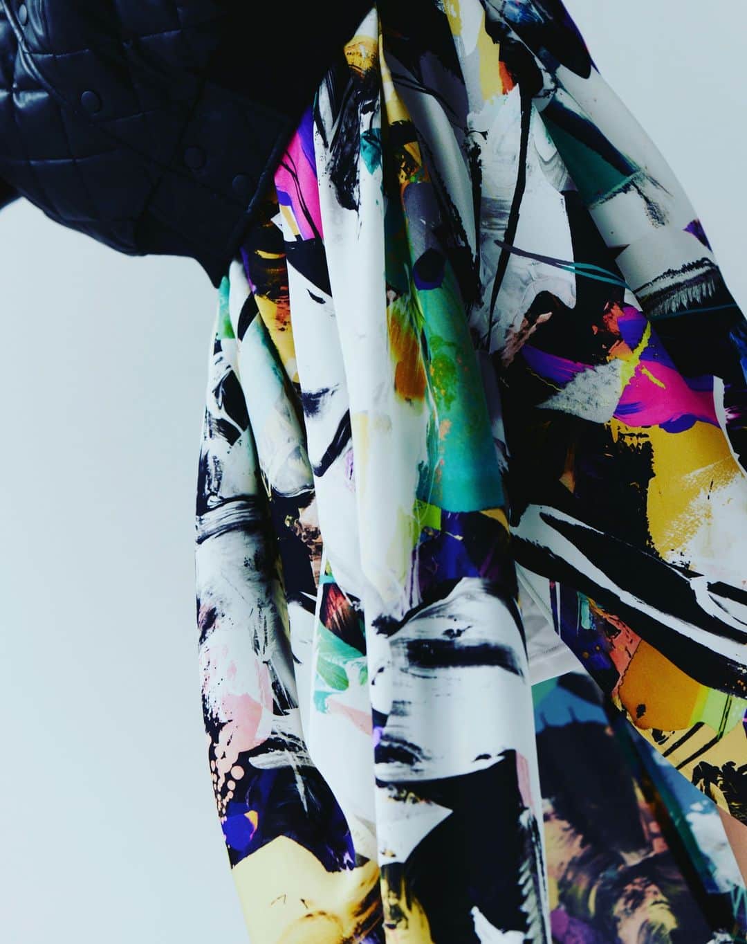 H/standard（アッシュ・スタンダード）さんのインスタグラム写真 - (H/standard（アッシュ・スタンダード）Instagram)「Pop Art Print collaborated with Kanako Sasaki( @kanakosasaki_elhd ).  The Laughter of Art. AW2023 collection will start launching in August.  #stumbly #スタンブリー #kanakosasaki #modernart #popart #contemporaryart」6月9日 21時14分 - stumbly.official