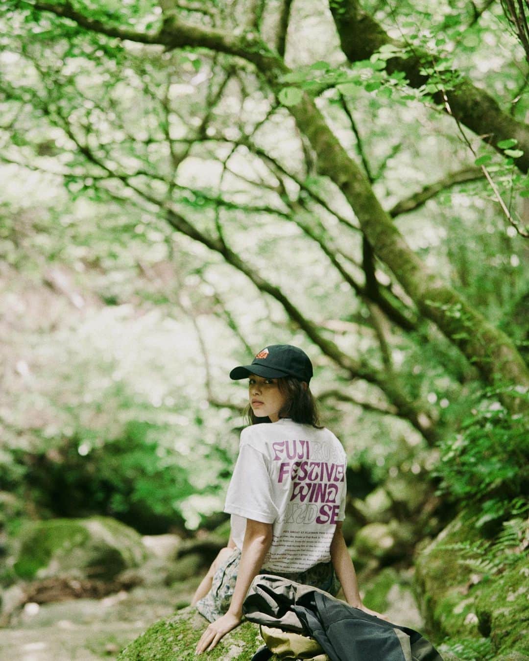 ブリッジマン遊七さんのインスタグラム写真 - (ブリッジマン遊七Instagram)「Fuji Rock Festival×WIND AND SEA 🌊   森の中で、とっても素敵なロケーションでの撮影でした  #fujirock #windandsea」6月9日 21時24分 - yunabridgman