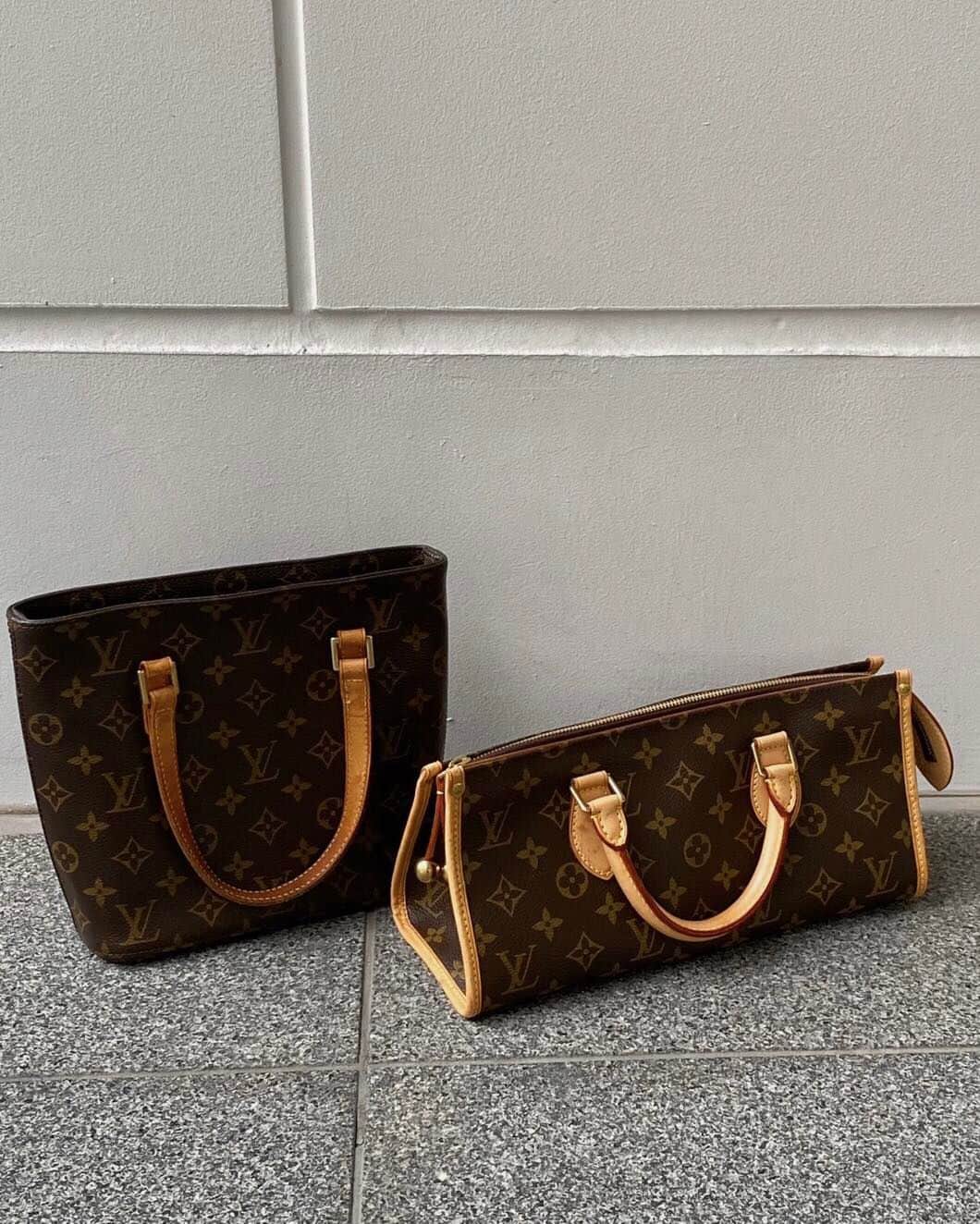 Ｈedyさんのインスタグラム写真 - (ＨedyInstagram)「. ［Left］ LOUIS VUITTON モノグラム ヴァヴァンPM 品番:H23051645V ※WEB掲載予定  ［Right］ LOUIS VUITTON モノグラム ポパンクール 品番:H23051590V ※WEB掲載済  撮影時には透明のフィルムを敷いております。  For free overseas shipping services, please visit global website.（www.hedyjp.com）  @hedy_daikanyama @hedy_osaka_ @hedy_fashion  #hedy #hedy_japan #hedy_vintage #vintageshop」6月9日 21時17分 - hedy_vintage