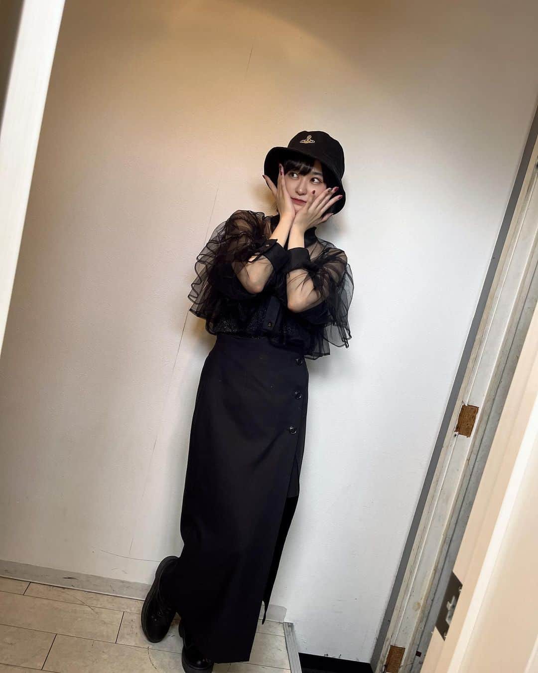香田メイさんのインスタグラム写真 - (香田メイInstagram)「黒コーデです🖤 とはいってもほぼ黒なのよあたくし」6月9日 21時19分 - kodamei_55