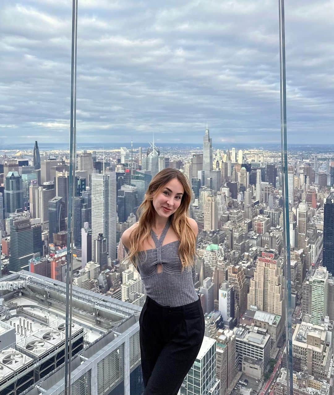カルロッタ・フェリートのインスタグラム：「New York dump 1/3 🗽🇺🇸🫶🏻」