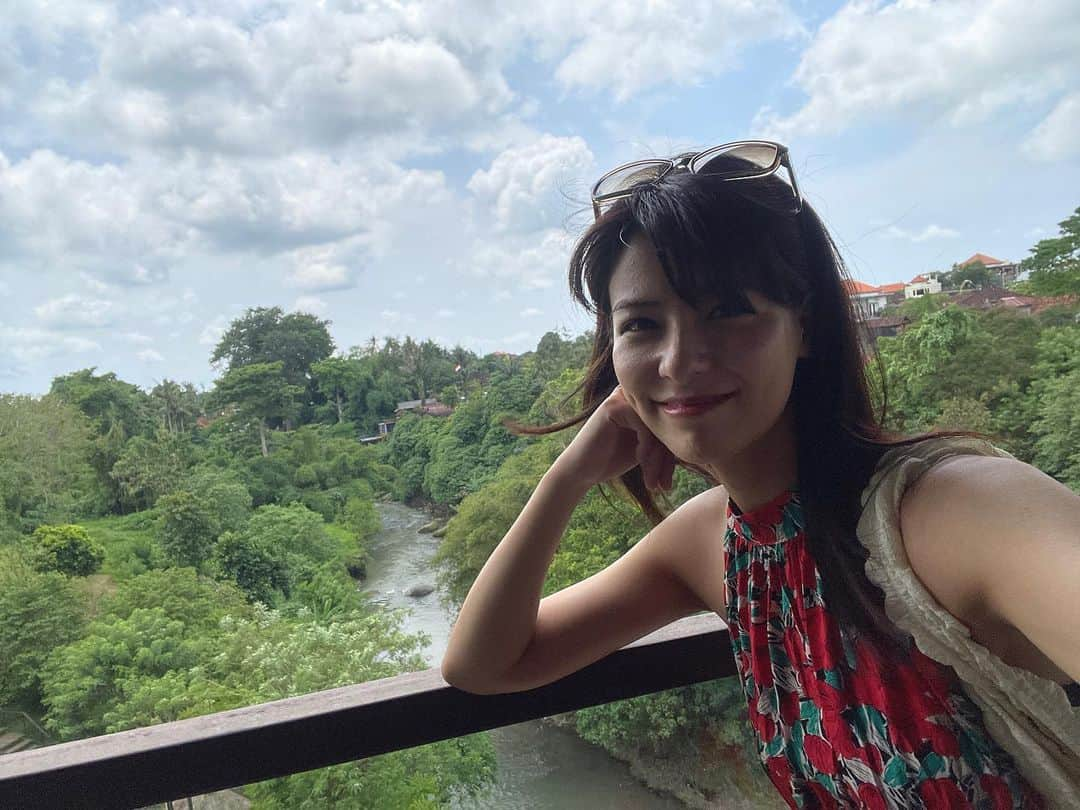 藤井美菜さんのインスタグラム写真 - (藤井美菜Instagram)「. バリの思い出☺️🌴 발리의 추억☺️🌴 Memory in bali☺️🌴 #血のゲーム2 #피의게임2 #bloodgame2 #インドネシア#バリ島#ウブド#バリ #인도네시아#발리#indnesia#bali#Ubud#美菜私服」6月9日 21時25分 - fujii_mina_0715