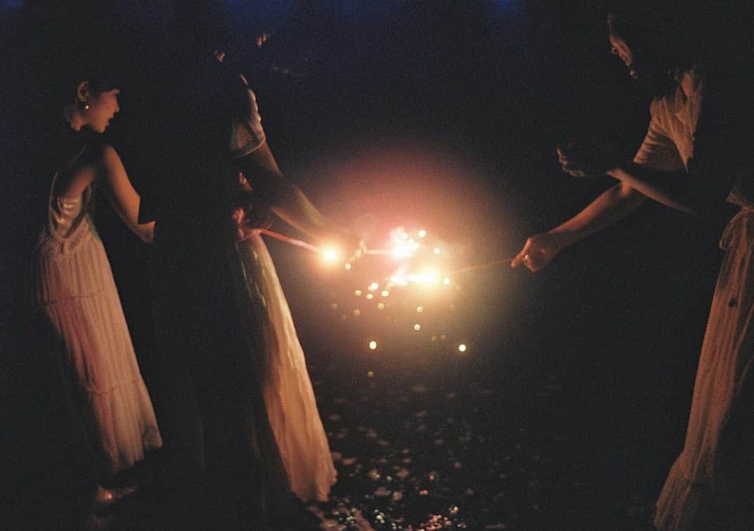 haru wagnusさんのインスタグラム写真 - (haru wagnusInstagram)「Hibana  ㅤㅤㅤㅤㅤㅤㅤㅤㅤㅤㅤㅤㅤ ㅤㅤㅤㅤㅤㅤㅤㅤㅤㅤㅤㅤㅤ 火花を散らして生きていきたい ㅤㅤㅤㅤㅤㅤㅤㅤㅤㅤㅤㅤㅤ ㅤㅤㅤㅤㅤㅤㅤㅤㅤㅤㅤㅤㅤ #花火 #花火🎆 #日本の夏 #fireworks #firework」6月9日 21時31分 - wagnus