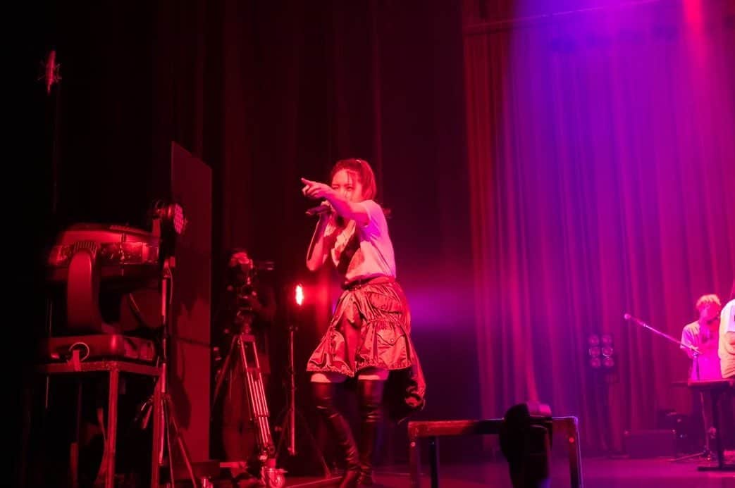 JUNNAのインスタグラム：「ROCKの日⚡️  これからもROCKに歌い続けます🎙️」