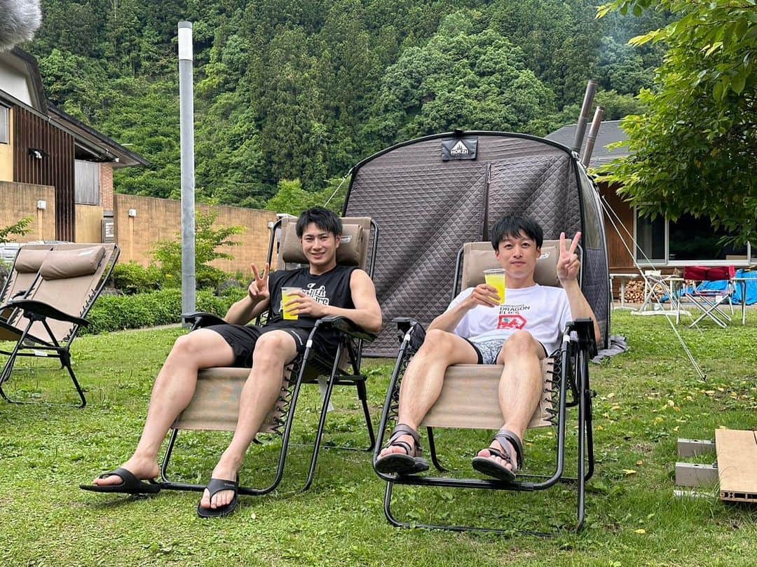 ゴッホ向井ブルーのインスタグラム：「今日はてらしーと湯来で一日ロケでした！いや〜色々と整った。 そして寺嶋語録が沢山飛び出しました🤣 また告知しますー！」