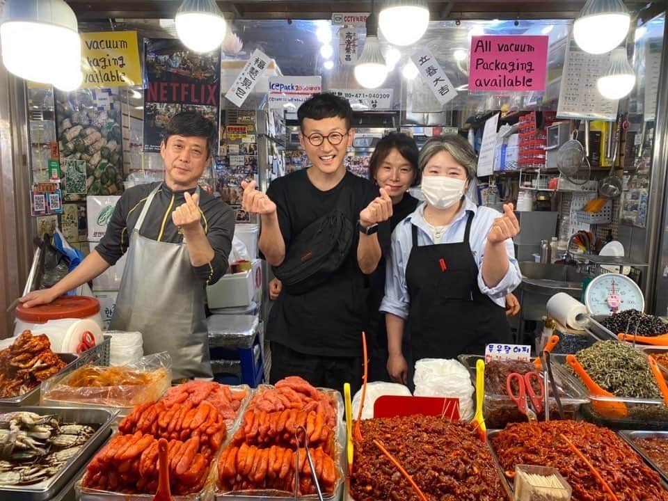 馬場裕之さんのインスタグラム写真 - (馬場裕之Instagram)「韓国さんぽ第1弾 ソウル最大の市場を探訪＆裏路地にある隠れ名物 「ヌードキンパ」もご紹介♪」6月9日 21時52分 - hiro88