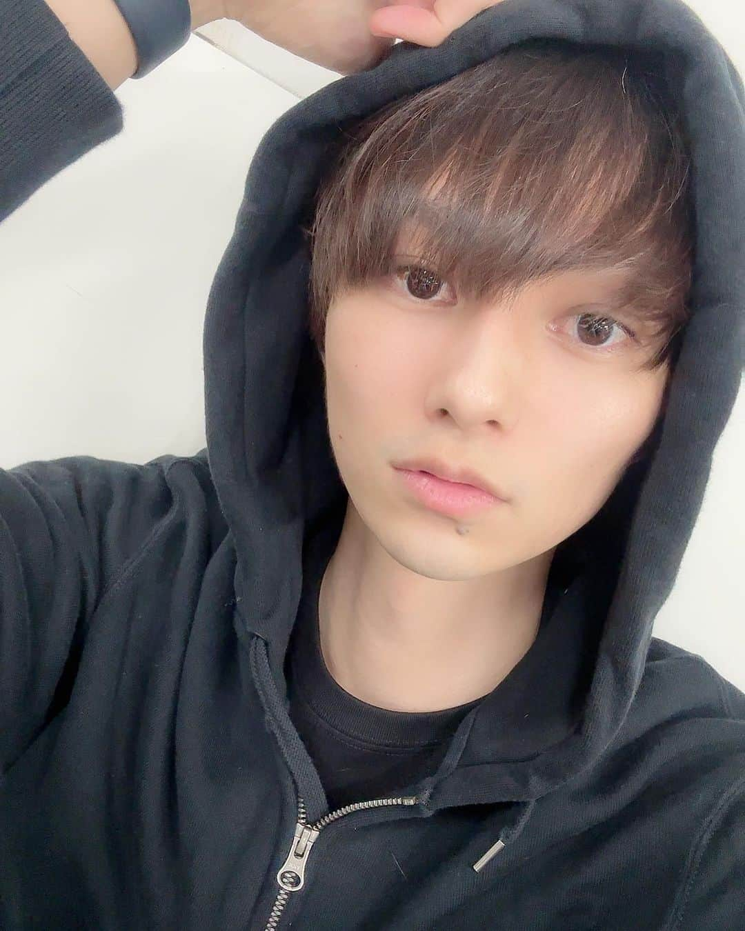 中山優貴のインスタグラム：「. スケステ稽古も残り僅か！！ 最後まで全力で！！！  #舞台 #スケステ #noblecalmer #fashion #model #artist #actor #tiffany #일상 #데일리 #데일리 #좋아요 #셀피 #japan #tokyo #good #love #photooftheday #beautiful #happy #cute #selfie #me #nature #instagram #instagood #insta #instafashion #instamood #instadaily #Collars」