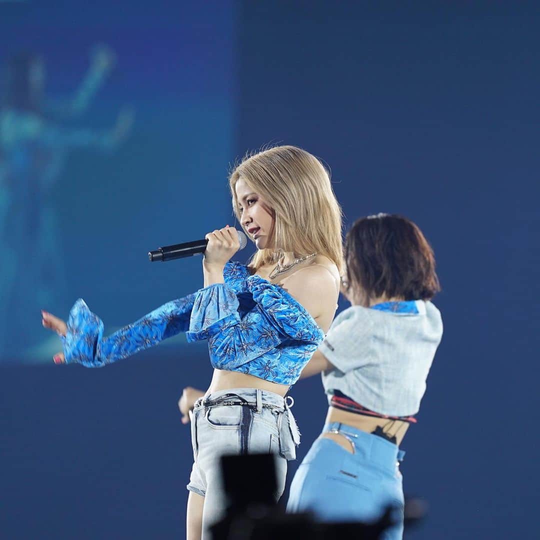 のインスタグラム：「『Da-iCE ARENA TOUR 2023 -SCENE-』 オープニングアクトで出演させていただいております！ 次は 7月1日、2日【愛知】日本ガイシホール 皆さんに楽しんで頂けるように全力で頑張ります！  そんな私たちですが、、  8月12日でデビュー8周年を迎えます！ 8周年を記念して、東京・大阪でライブ&トークイベントを開催！  * ⋆. ✨lol 8th Anniversary Party!!!✨ .⋆*  ただいまファンクラブ先行、チケット券売中！  ◆大阪公演 8月13日(日) 1部 開場15:00/開演15:30 2部 開場18:00/開演18:30  ◆東京公演 8月14日(月) 1部 開場15:00/開演15:30 2部 開場18:00/開演18:30  詳細はlolオフィシャルサイトまたはハイライトへ！  #lol #エルオーエル」