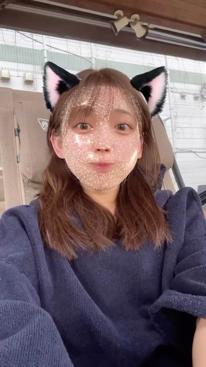 すえきひなたのインスタグラム：「なんか撮ってた動画🐈‍⬛ サウナあがりのやつ . 日曜は愛理ちゃんのライブだ 明日も仕事頑張ろ✊」