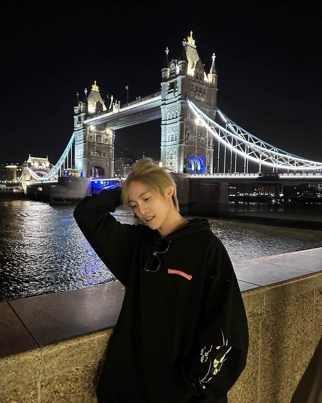 ヤンヤン（YangYang）のインスタグラム：「Long time no see, London❤️ did u guys have a lot of fun yesterday?」