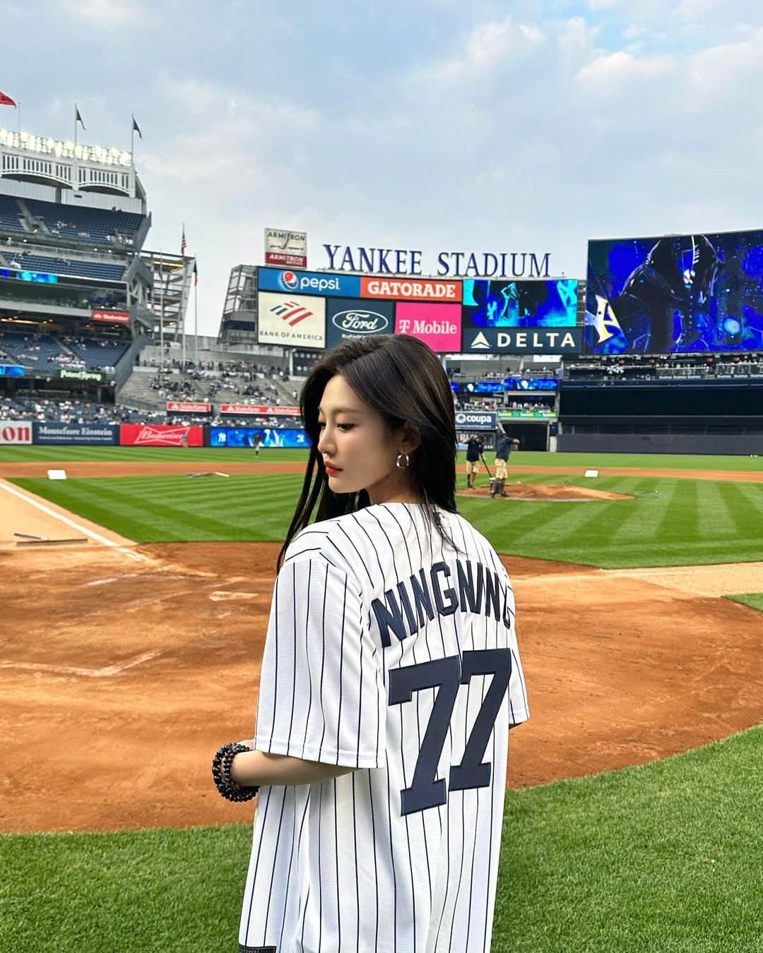 NINGNINGさんのインスタグラム写真 - (NINGNINGInstagram)「Thank you so much for inviting us!:))Go Yankees!!!⚾️🤍」6月9日 23時06分 - imnotningning