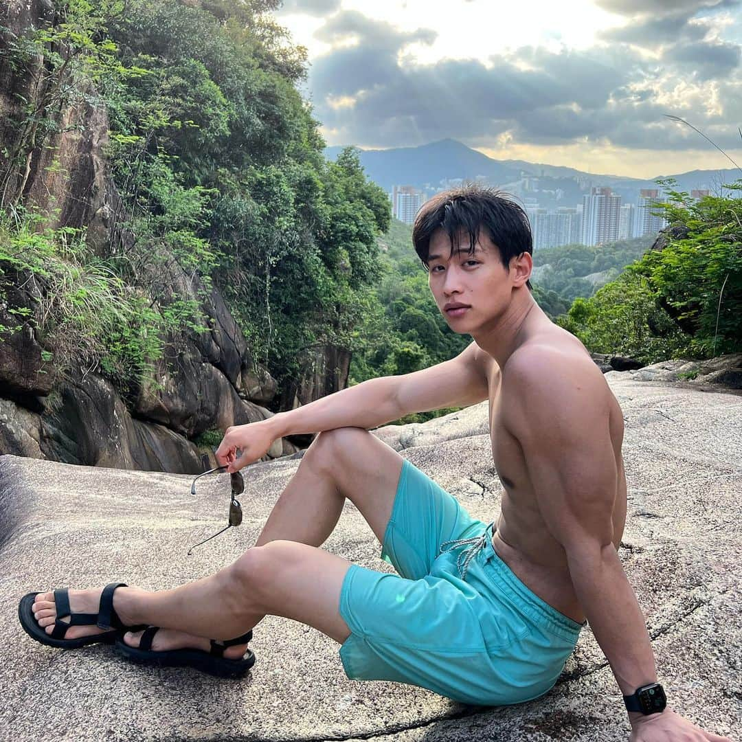 中道理央也のインスタグラム：「I came to Hong Kong as a model.  I've gotten used to life in Hong Kong from now it's time to compete.  I will fight with a strong feeling.  モデルとして来て数週間が経ち 香港生活にも慣れてきて、いよいよ勝負の時。 強い気持ちを持って戦います。  #hongkong #model #bodymake #fitness #workout #fitnessmodel #fff #lll #happy #love #lifestyle」