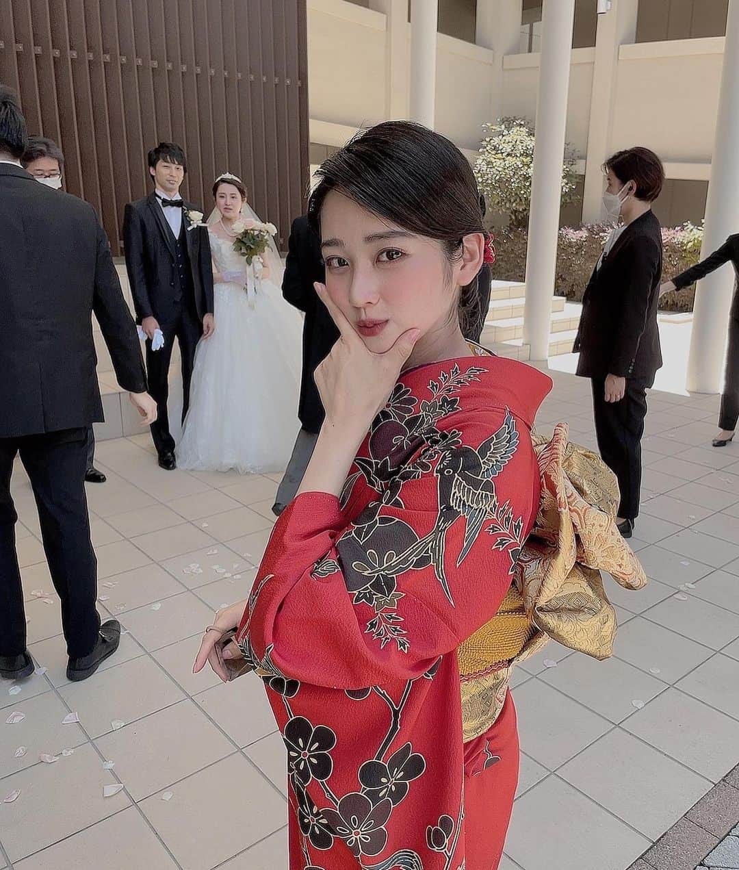 MAIのインスタグラム：「1年前 大好きな大好きな愛する姉の 結婚式がありまして💒  私のこと大好きな 義理の兄ができました← おにいちゃんって呼ぶと喜んでるらしい。  感動しすぎて号泣しすぎて1年載せ忘れてたから 5回くらいにわたって写真載せていく  #結婚式　#姉妹　#目黒雅叙園」