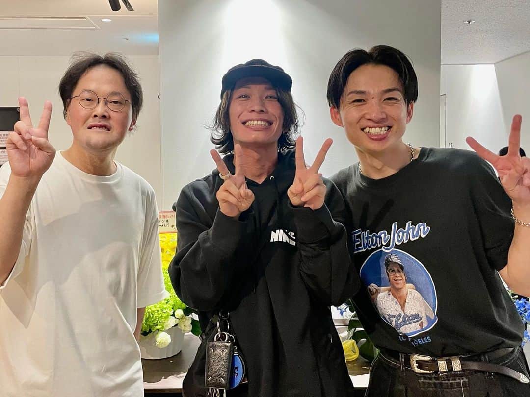 あきらかにあきらのインスタグラム：「漫才シュタインめちゃおもろかったー！ ゆず兄ありがとうございましたっ！ @kawaiyuzuru  お笑いは正義やなあー五月病治った☺️ Enchantで始まったから嬉しかったー！」