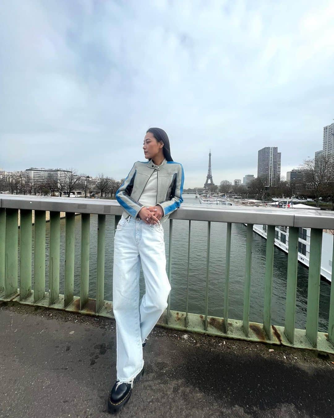 Miyuさんのインスタグラム写真 - (MiyuInstagram)「アナザースカイをご覧いただいた皆様ありがとうございました✨ 私の想いが沢山の方に届いていたら嬉しいです。 このような素晴らしい機会を与えていただき本当に感謝しています！！せっかくなので私の思いを書いておこうかなと思います！  私は普段から、 【ダンスを象徴するような存在になってもっとダンス・ダンサーの社会的地位を上げていきたい】 【そして私のダンスや行動で多くの人に笑顔やパワー、夢を届けられる女性でいたい】 と常に思っています🙇‍♀️  これって口で言うのは簡単だけど 普通に活動しているだけではとても難しいことです。 最近はありがたい事に私のダンスをベースに色々な方達とコラボをさせていただく機会が増えました。 それでもまだまだ目標には届かないので毎日試行錯誤しながら動いています。 その中でアナザースカイに出演する事は私の目標のひとつでもありました✨🙇‍♀️  自分の人生を変えてくれた場所にこうして番組を通じ戻ってこれて、 帰ってきたかった場所にまた違う形で帰ってくる事ができて、 更に目標をまた一つ叶えられてとても幸せです。  最近はTikTokやInstagramなどでダンスを見る機会が増え、踊る子がたくさん増えています！！ そんな子達が、ダンサーになる・ダンスで食べていきたいと思う夢を否定されずに夢を追いかけられる世の中にできたらいいなと思っています！  昔は、新たなことにチャレンジするとダンサーなのに何をやっているのと否定されたり馬鹿にされる事がとてもとても多かったです。 でも今は諦めずに続けてきて良かったなと心から思います✨🙇‍♀️ 夢や目標をひたすら強く思って正しく努力をし続ければどんな事も叶うと思っています！！  これからも、この環境や私に関わってくださっている方々への感謝を忘れず"不可能を可能に"をモットーに頑張っていきたいと思います。😊🫶✨  いつも応援ありがとうございます。 皆さんの応援が私の原動力です！！  Miyu  #アナザースカイ#anothersky#miyu#miyudance」6月10日 0時08分 - miyudance_