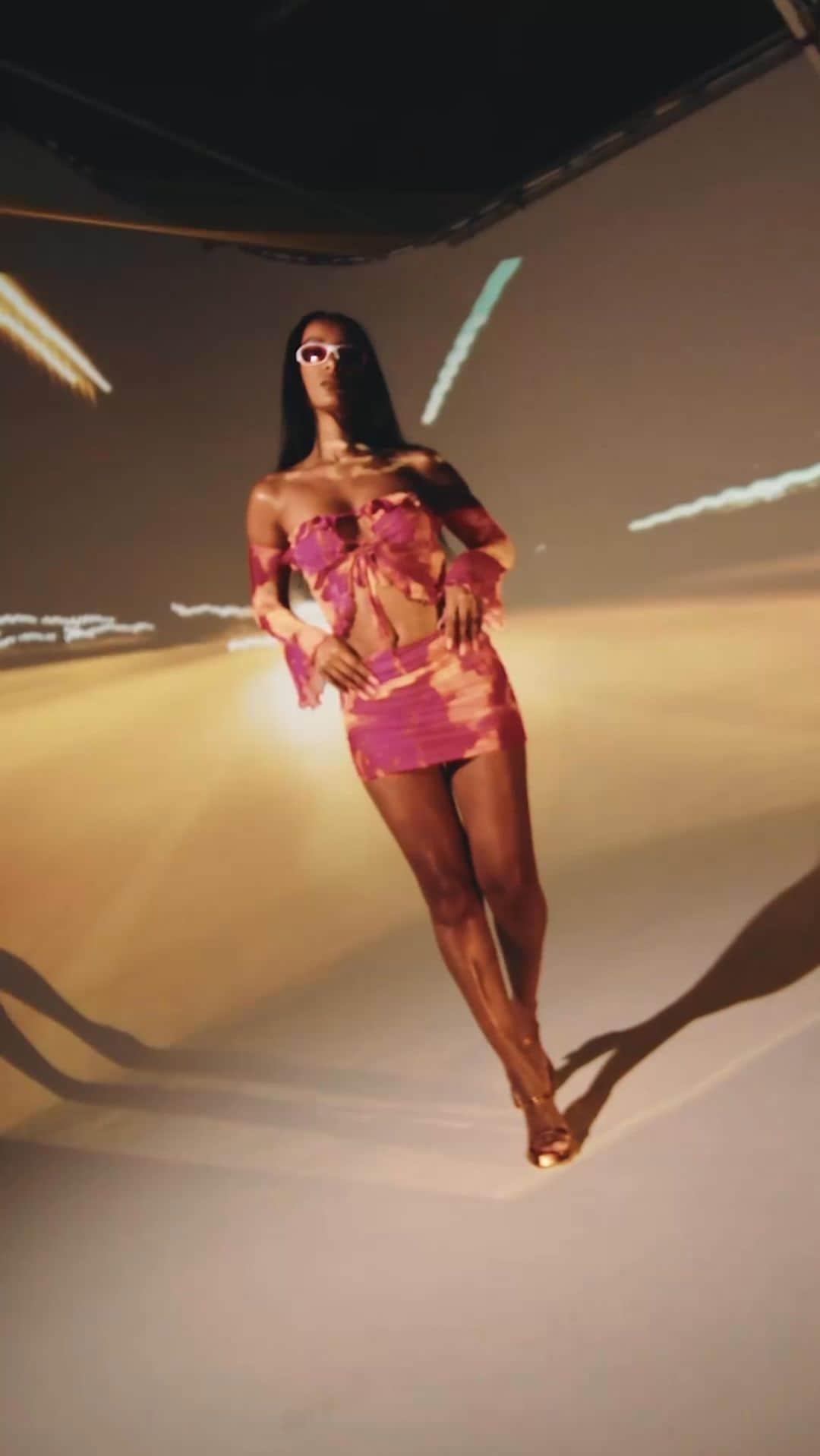 SHEINのインスタグラム：「The party doesn’t start ‘til you bring the BAE 🔥 Shop the latest drop for un-BAE-lievable drip ✨  🔎16729877 16877657 15331100 17395420 16974673 15326602 15370892 15475815  #SHEINBAE」