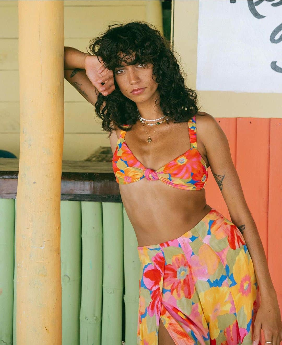 BILLABONG WOMENSさんのインスタグラム写真 - (BILLABONG WOMENSInstagram)「Trend Alert!! Swim tops and beach pants. The perfect combo for our favorite season.」6月10日 2時00分 - billabongwomens