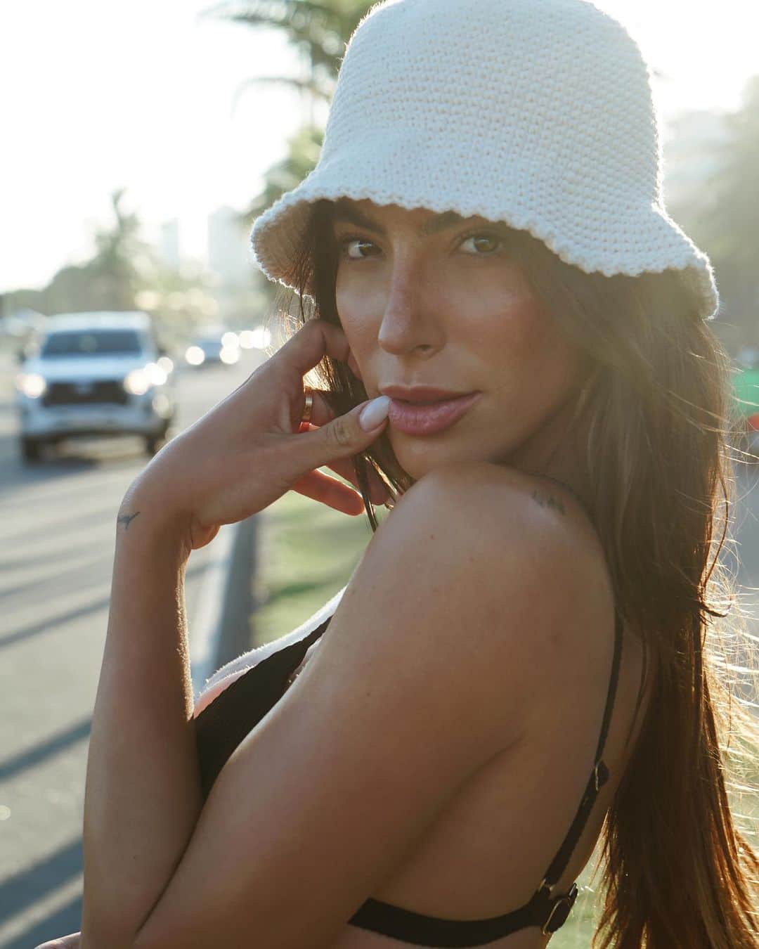 Rachel Apollonioのインスタグラム：「Sunshine and coconut vibes ☺️✨🌞」