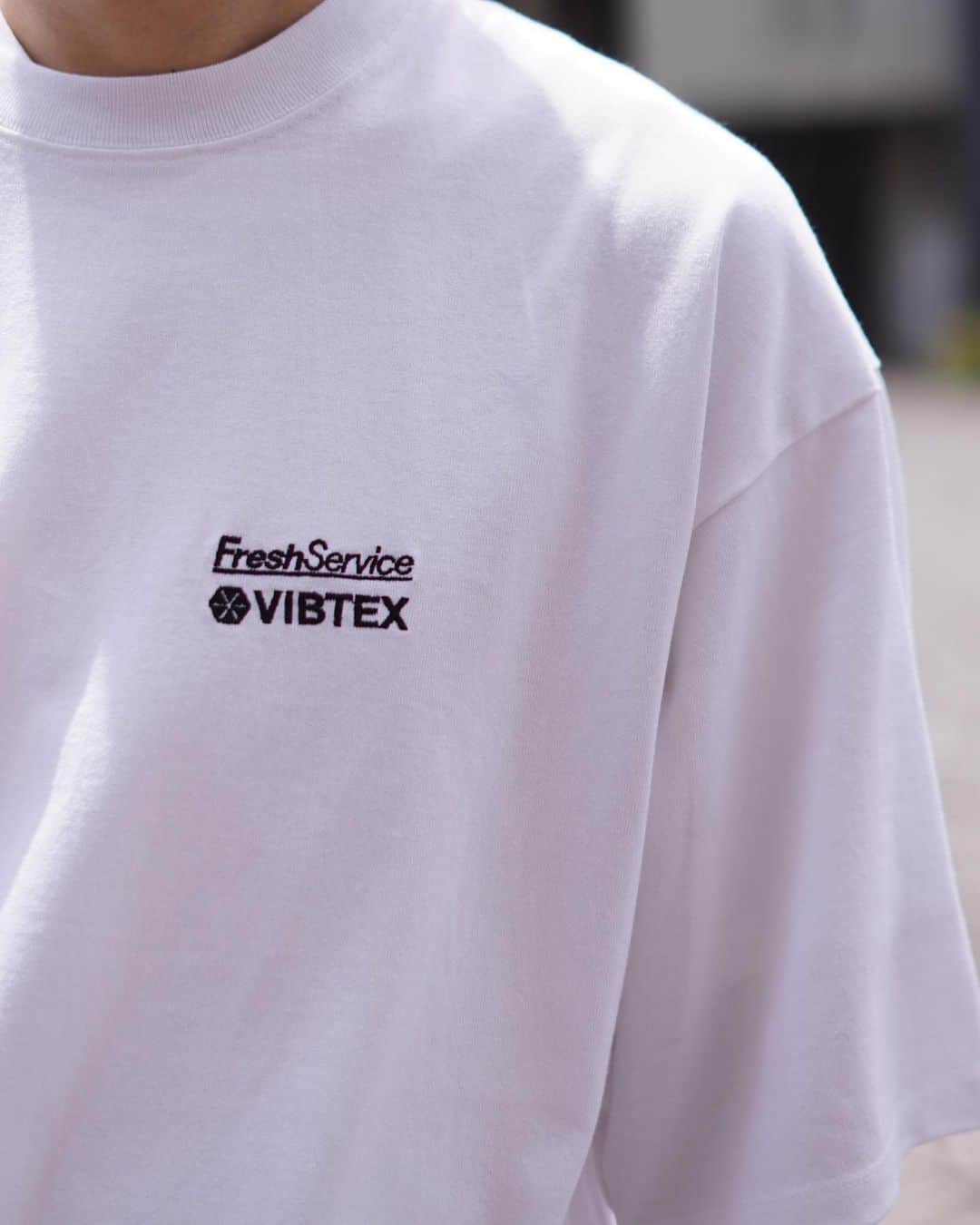 ARK STATESさんのインスタグラム写真 - (ARK STATESInstagram)「new arrival  FreshService  VIBTEX for FreshService S/S CREW NECK TEE  ¥7,700  color ブラック ホワイト  ブランド定番のこちらが再入荷です。  ご注文、又は問い合わせはDMにてご連絡ください。 ------------------------------  ARK STATES/ARK VINTAGE  栃木県宇都宮市伝馬町1-17 1F TEL:028-688-8895 @arknets_official  #arkstates#fashion#styling #ファッション#arknets #栃木 #栃木セレクトショップ #宇都宮セレクトショップ #宇都宮#セレクトショップ #ユニオン通り#freshservice #フレッシュサービス #vibtexforfreshservice」6月10日 12時00分 - arkstates