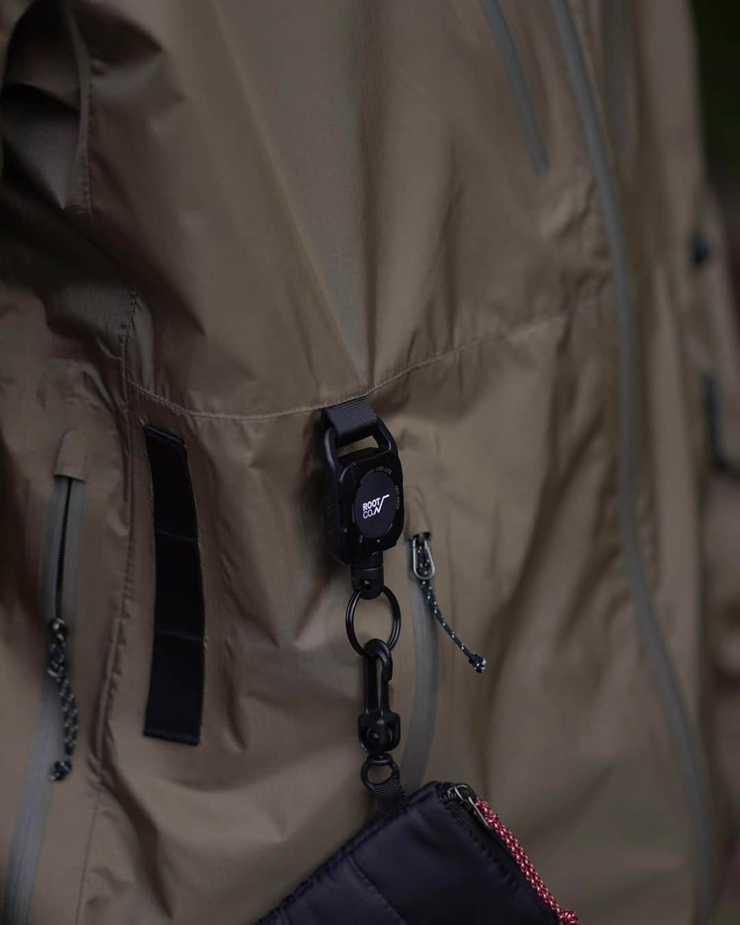 のインスタグラム：「. GRAVITY MAG REEL SQR. LITE  #root_co #rootco #magreelsqrlite #camping #mobilegear」
