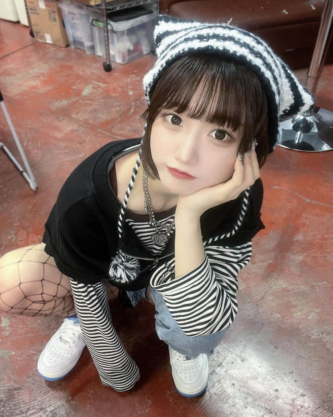 牧乃めいのインスタグラム：「僕が信じたのはあなただけ  #粉我 #japaneseidol #idol #被写体 #被写体モデル  #被写体になります #ファインダー越しの私の世界 #撮影会 #アイドル  #自撮り界隈 #selfie #lfl #サブカル #likeforlike #いいね返しは絶対 #いいね返し #インナーカラー #model #地下アイドル #水色担当 #ootd #おしゃれさんと繋がりたい #ゴテゴテネイル  #ボブ #ミニボブ #좋아요 #맞팔 #ストリートファッション #アイドル衣装」