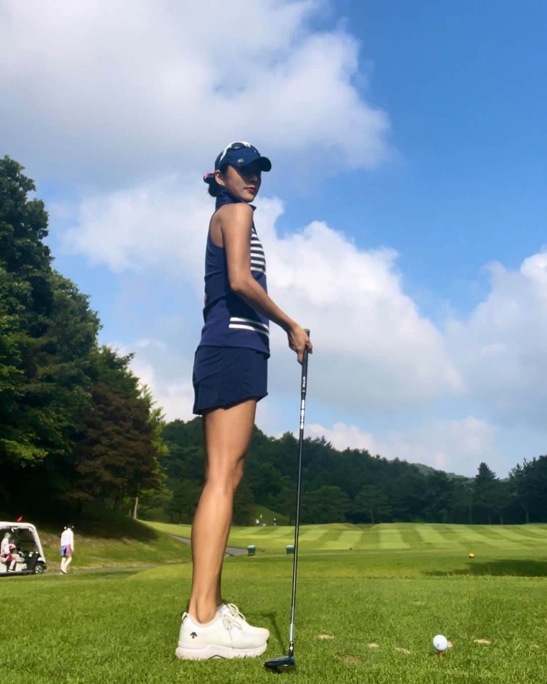Areum Jungさんのインスタグラム写真 - (Areum JungInstagram)「Golf day 💕  결국 또 몇달만에 😅😅 날씨도 코스도 내 실력빼곤 전부 👍👍  #골프 #golf」6月10日 13時19分 - areumjung
