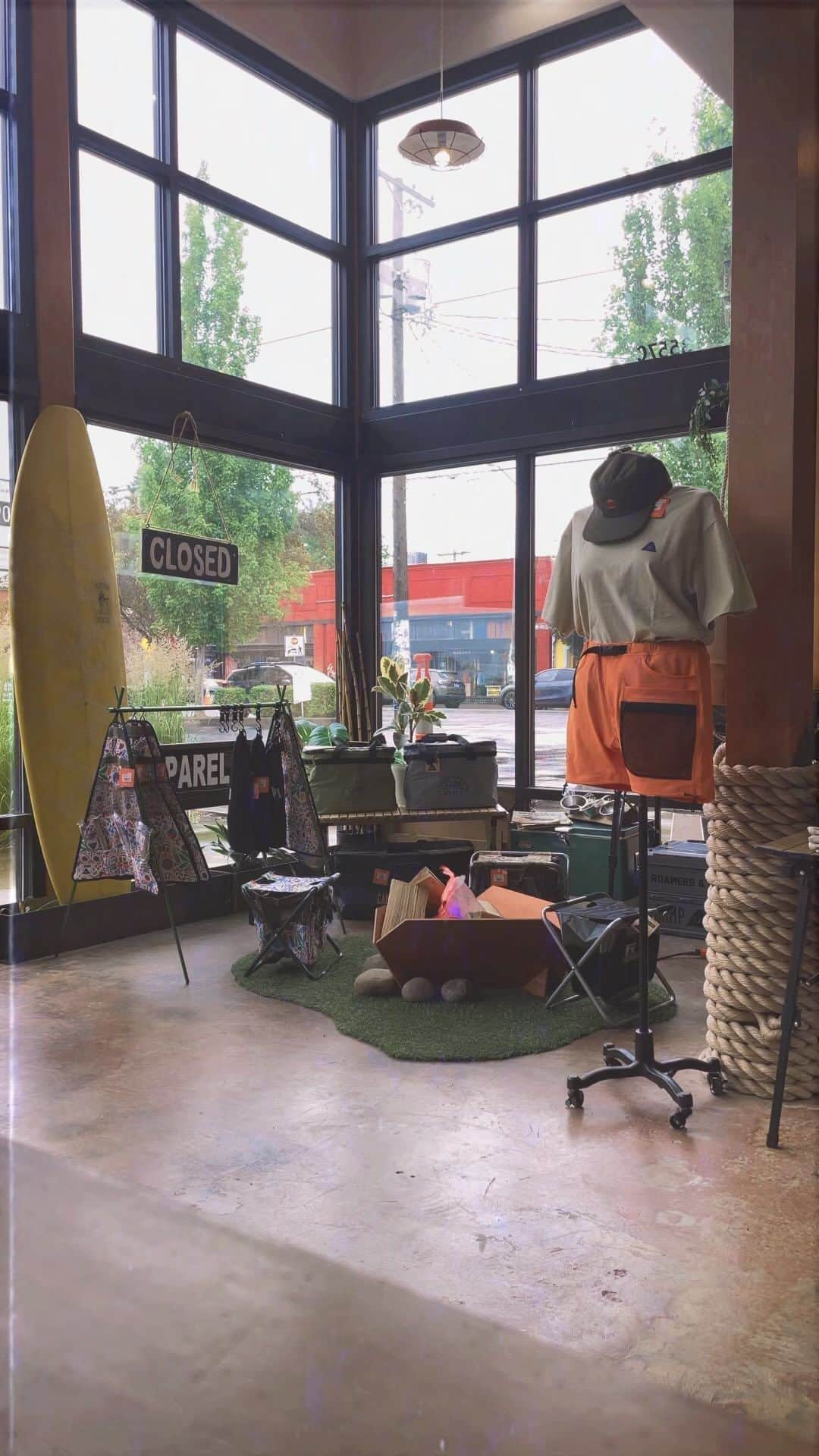 Poler Outdoor Stuffのインスタグラム：「Multi-purpose utility stools now available in-store only  #campvibes」