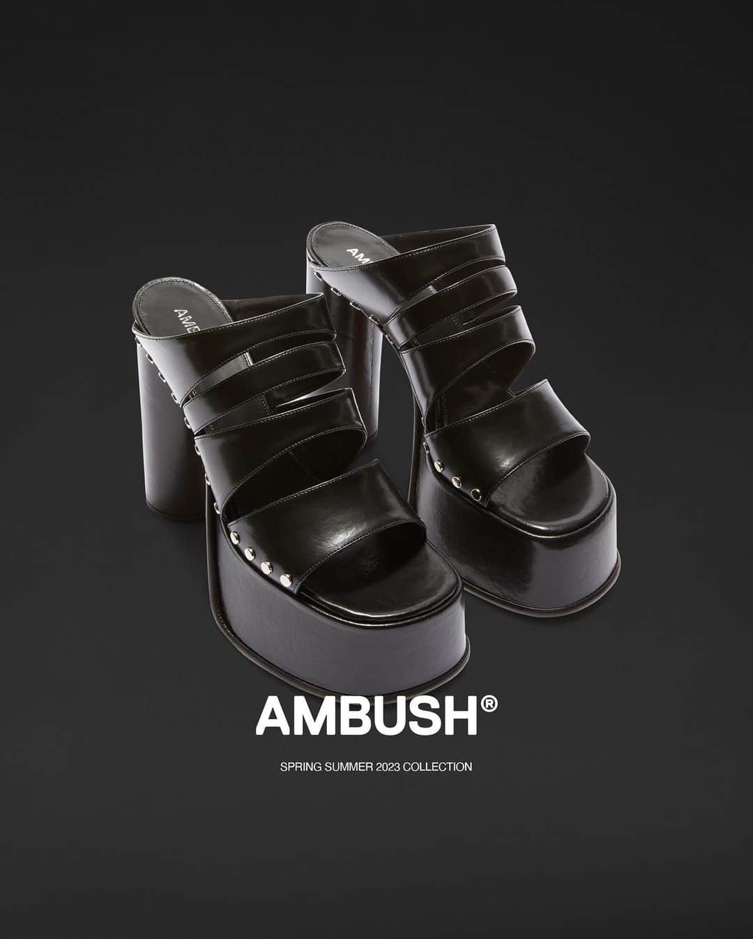 AMBUSHさんのインスタグラム写真 - (AMBUSHInstagram)「AMBUSH Chunky platform mules in an array of candy tones are softly surreal in their proportion. Now available at our WEBSHOP.」6月10日 6時35分 - ambush_official