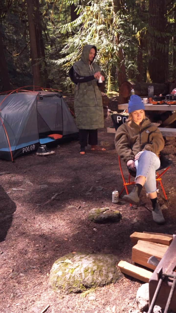 Poler Outdoor Stuffのインスタグラム：「The weekend is calling & we must camp💆‍♀️  Going outside now, be back later…maybe🏕✌️  #campvibes」