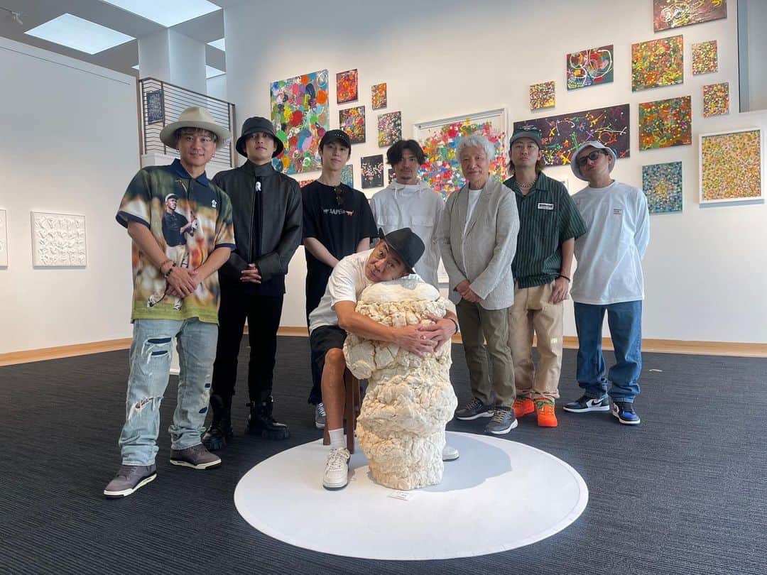 木梨憲武のインスタグラム：「サンライズムーン、ゴーベイビー！代官山展覧会、ゴーベイビー！」