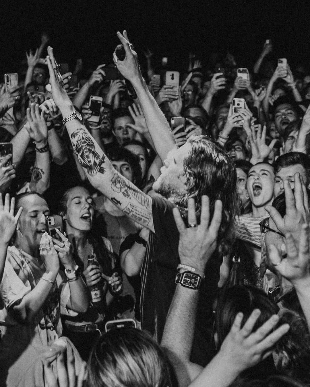 The Lumineersのインスタグラム：「Yo! Copenhagen, that was incredible! Thanks for singing your hearts out with us tonight!」