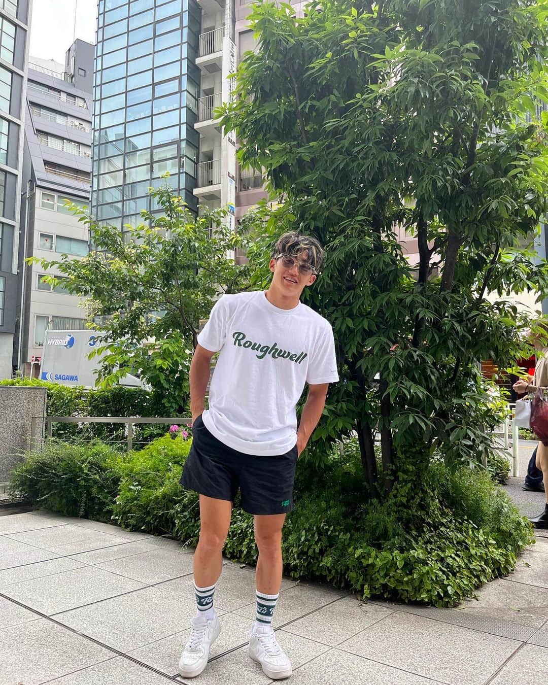 荒井陸のインスタグラム：「weekend🐢🌿🍏💚🤍 @roughwell_wear」