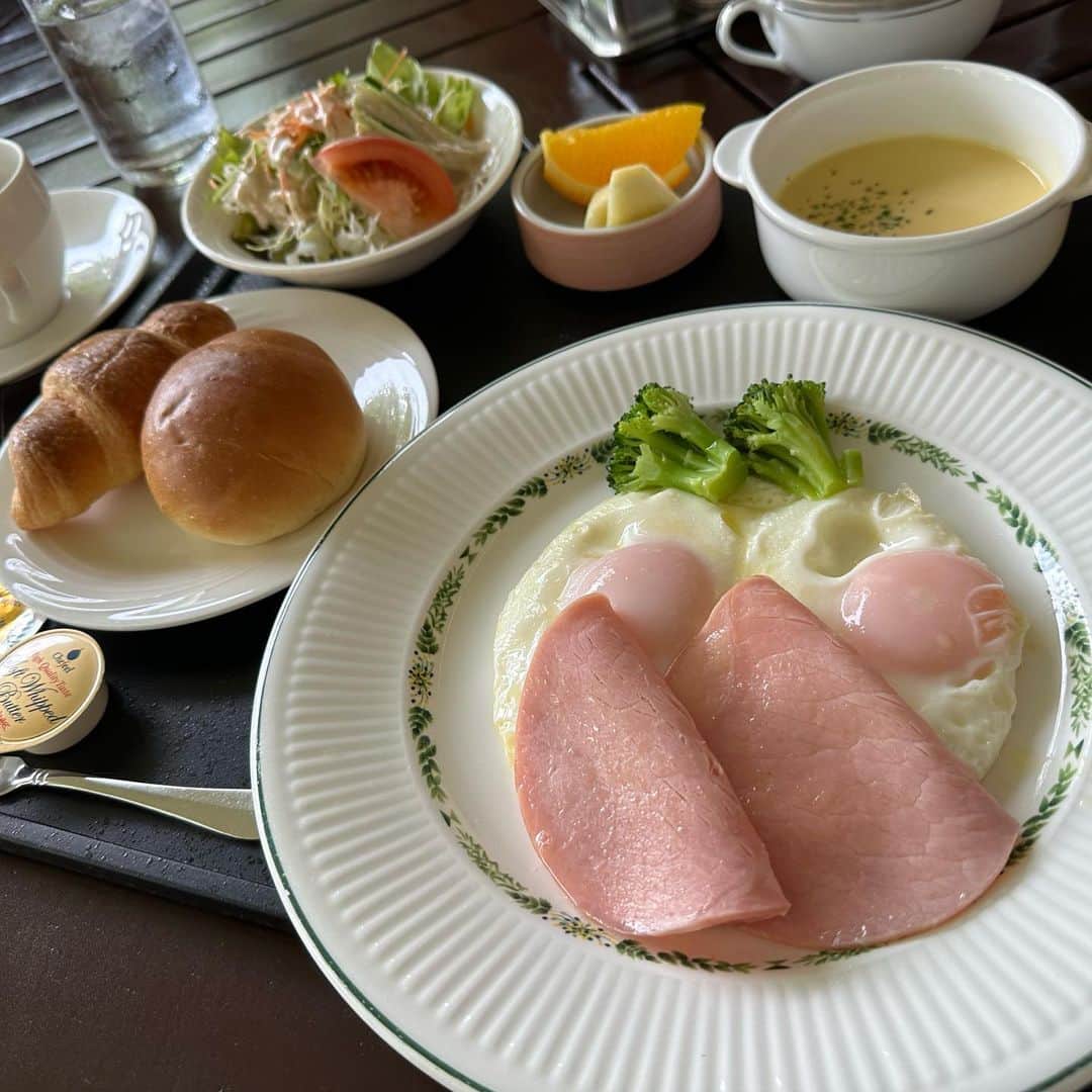 草間淑江さんのインスタグラム写真 - (草間淑江Instagram)「おはようございます！  ６月１０日の朝はゴルフ場で☺️  #朝食」6月10日 8時27分 - yoshie_kusama