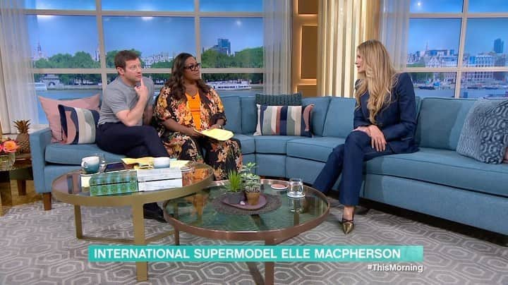 エル・マクファーソンのインスタグラム：「It was a privilege to have joined the team at @thismorning last week to talk about the importance of navigating my five-decade-long career with my heart as my compass, the nutritional super greens that changed the course of my life and my one daily nonnegotiable: laughter.⁠ ⁠ ⁠Watch the full interview at the link in my bio and catch @ThisMorning on ITV1, weekdays from 10am and on ITVX link.itv.com/ThisMorning  Suit: @ninamorrisclothes」