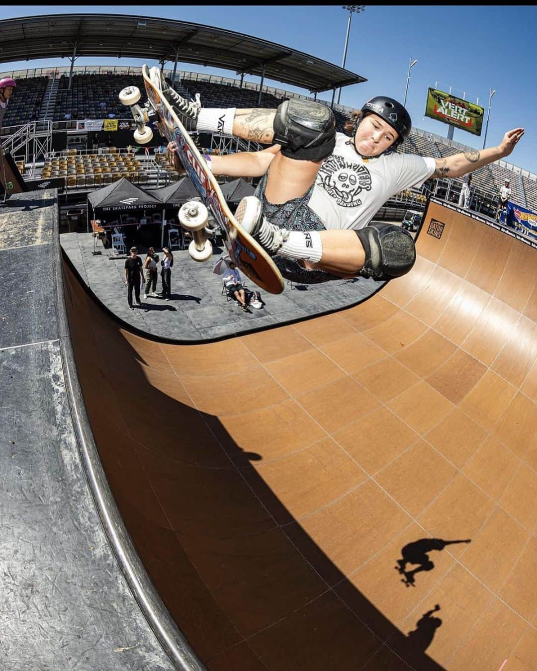 ジョーディン・バラットさんのインスタグラム写真 - (ジョーディン・バラットInstagram)「stoked to skate at @thvertalert again this year in SLC! if you’re around that area, it’s a free event.. come hang out and watch some of the best vert skateboarding in the world go down 🤙🏼 the event is June 23rd and 24th thanks for the awesome photo @daveswift01 !! #thvertalert #vertalert #slc #vertskateboarding」6月10日 8時42分 - jordynbarratt