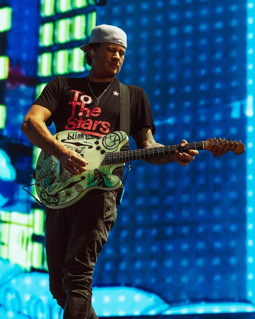 のインスタグラム：「@blink182 - see u Wednesday in Phoenix 🤘🏼」